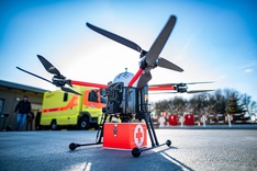 Das vom Cluster Hamburg Aviation geförderte Projekt Medifly Hamburg widmet sich der medizinischen Luftfracht mittels Drohnen.